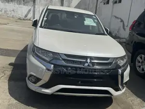 Mitsubishi Outlander 2.0 PHEV AWD 2018 White