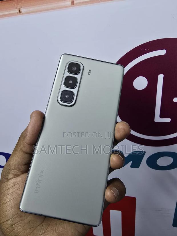 Infinix Hot 50 Pro+ 4G 256 GB Gray - thumbnail 2