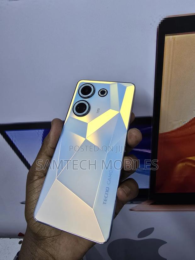 Tecno Camon 20 256 GB Silver - main view