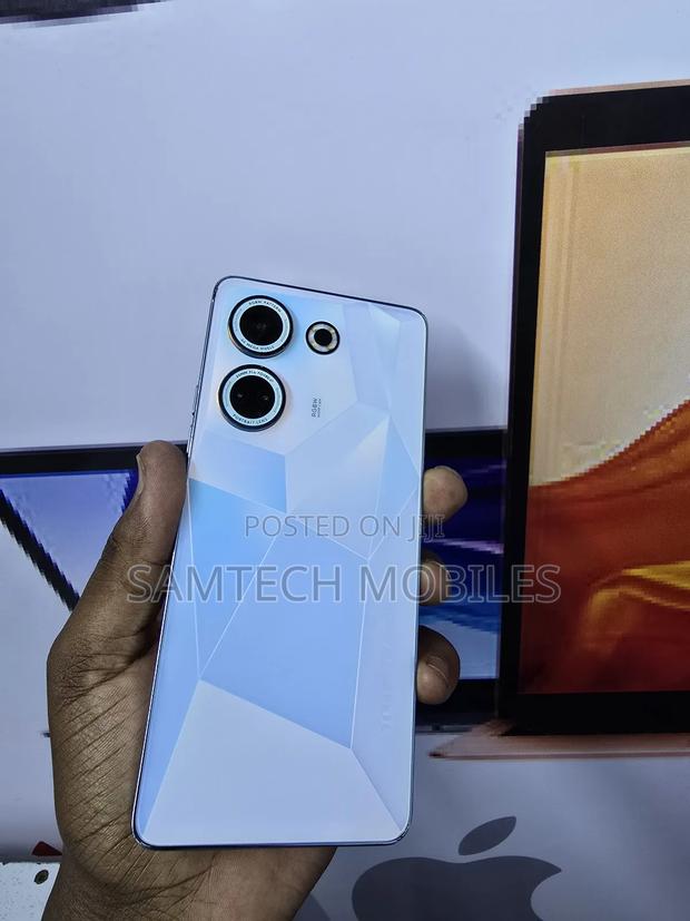 Tecno Camon 20 256 GB Silver - thumbnail 3