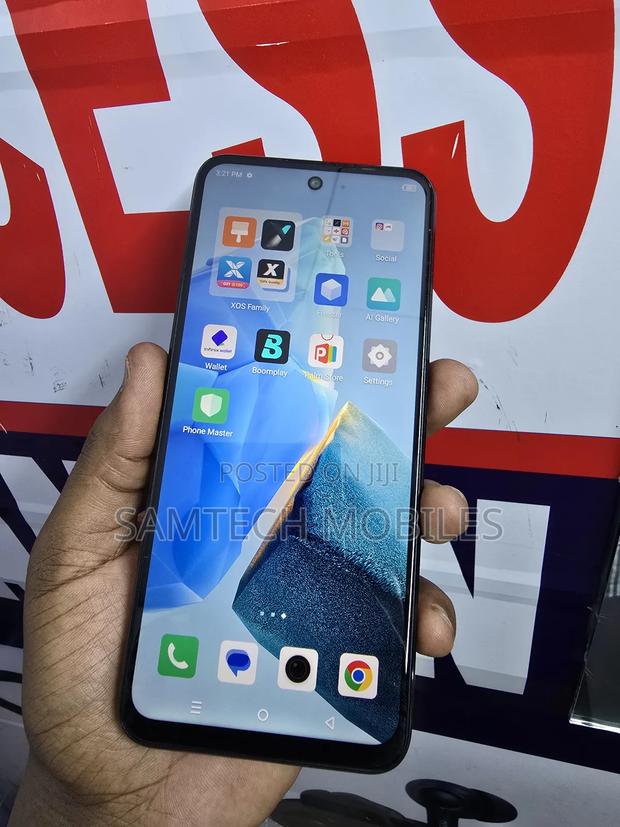 Infinix Hot 30 Play 128 GB Black - thumbnail 4