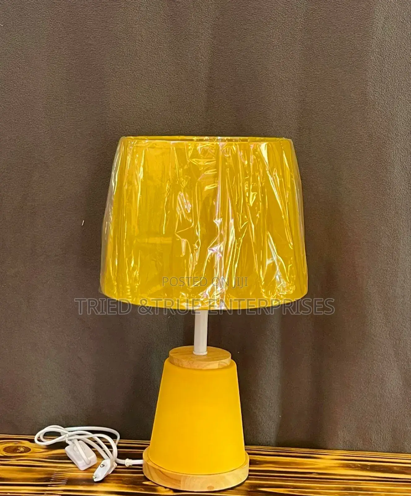 Vintage Yellow Bedside Table Lamp Qw9jh