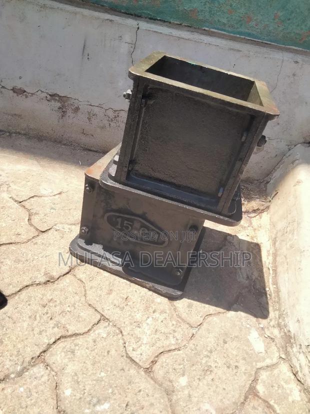 Authentic Concrete Test Moulds/Cubes - thumbnail 2