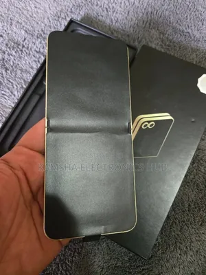 New Samsung Galaxy Z Flip6 256 GB Yellow