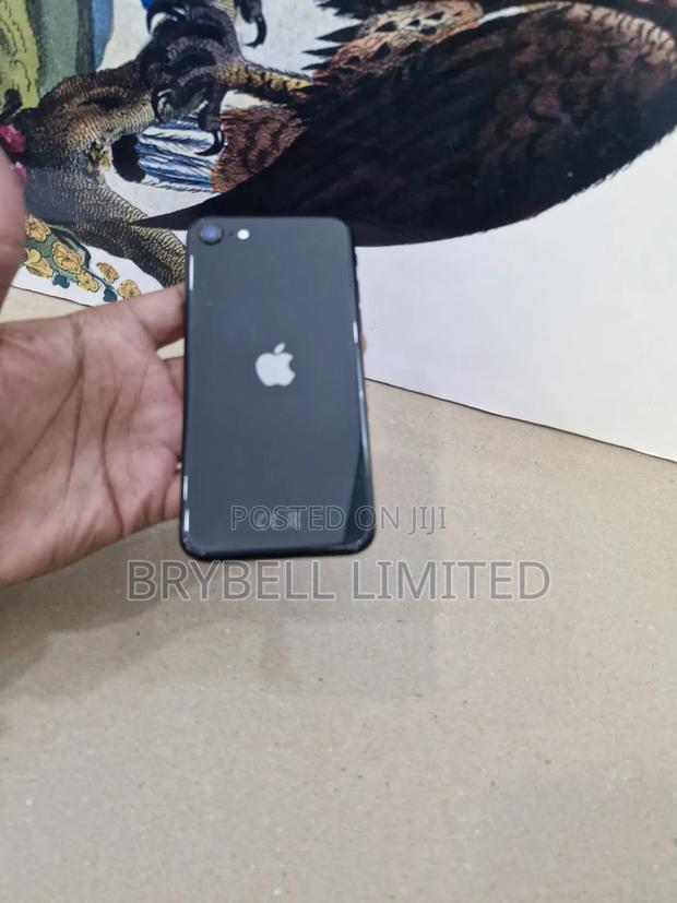 Apple iPhone 8 64 GB Black - thumbnail 2