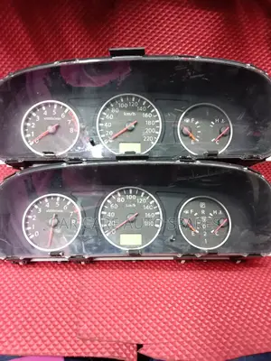 Dashboard Clock Nissan NT30