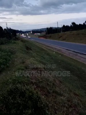 1⁄2 Acre Nyambari, Uplands