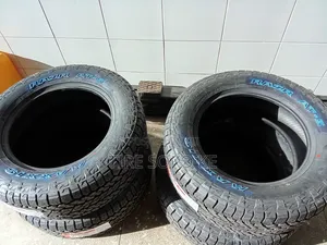 265/60r18 Maxxis Razr At781
