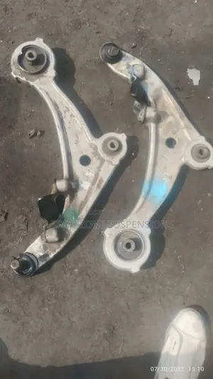 Nissan Xtrail T31 Control Arm