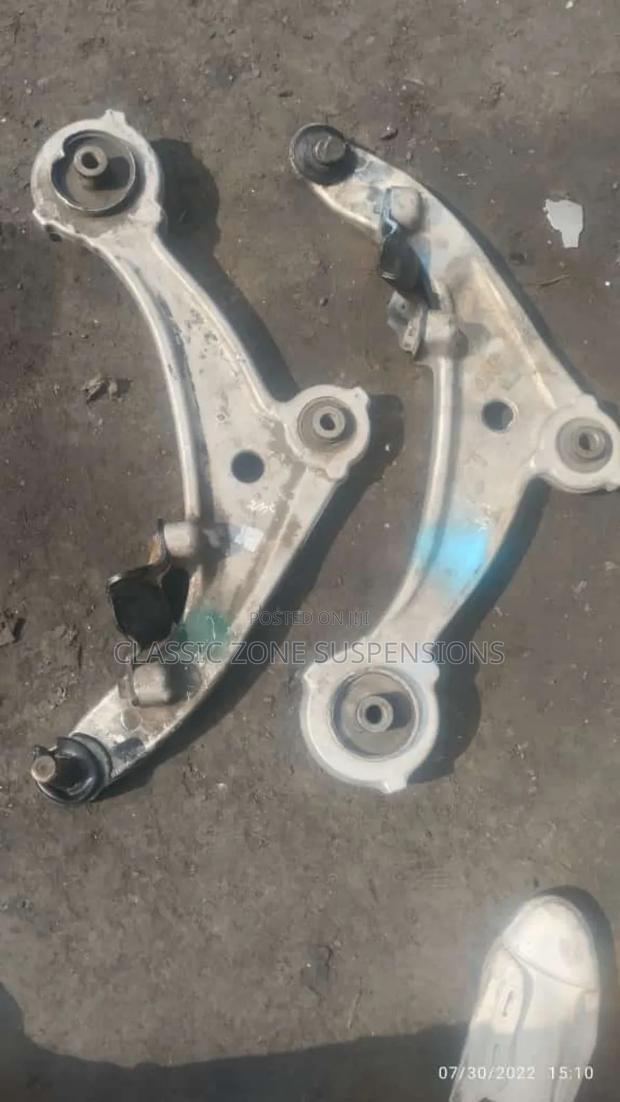 Nissan Xtrail T31 Control Arm
