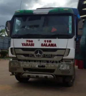 Truck Mercedes-Benz