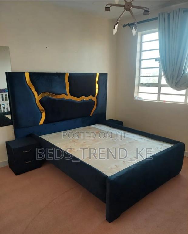 6 by 6 King Size Bed With 2 Side Drawers