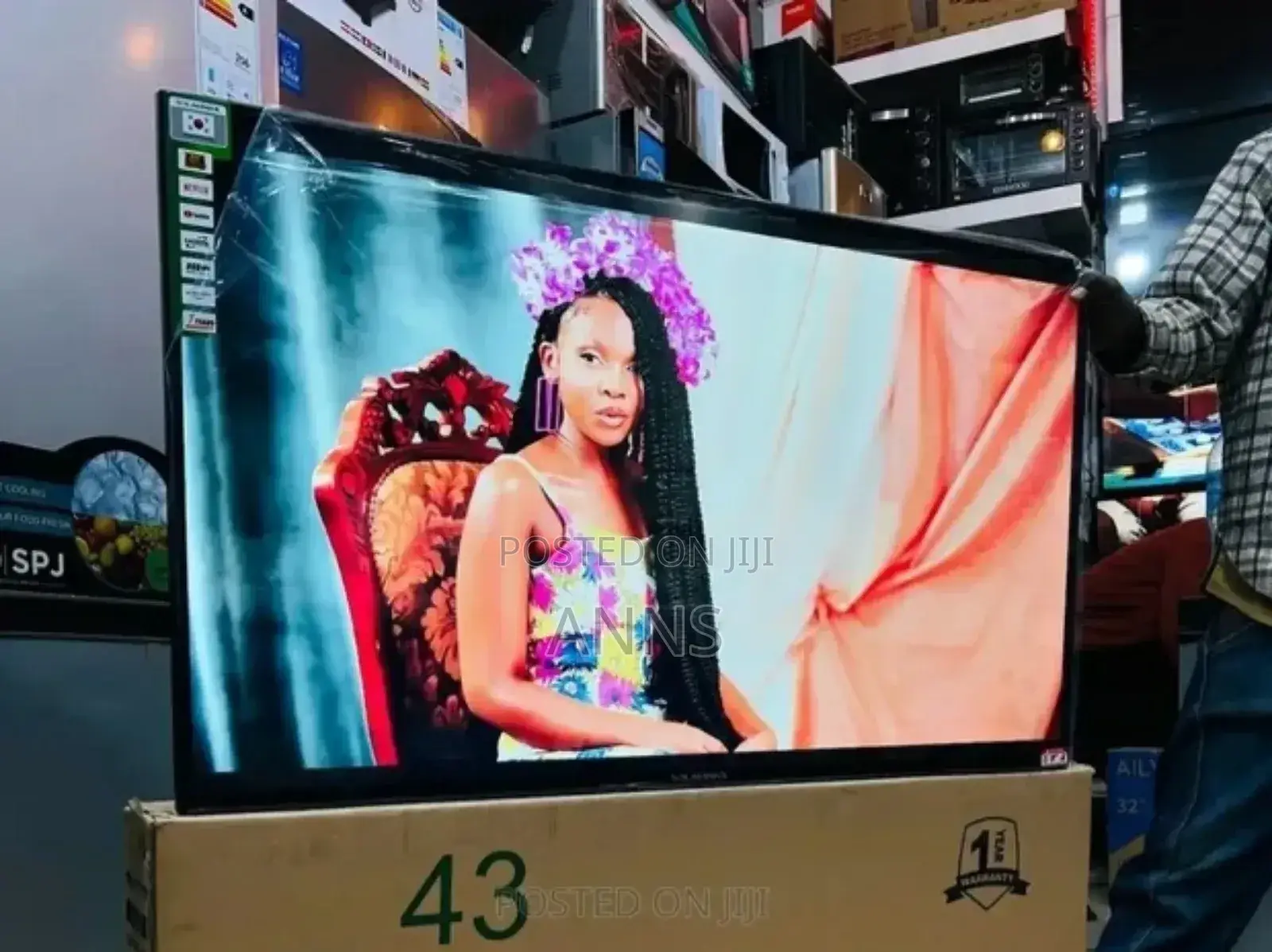 Solamax 43" Smart ~FULL HD Frameless Tv