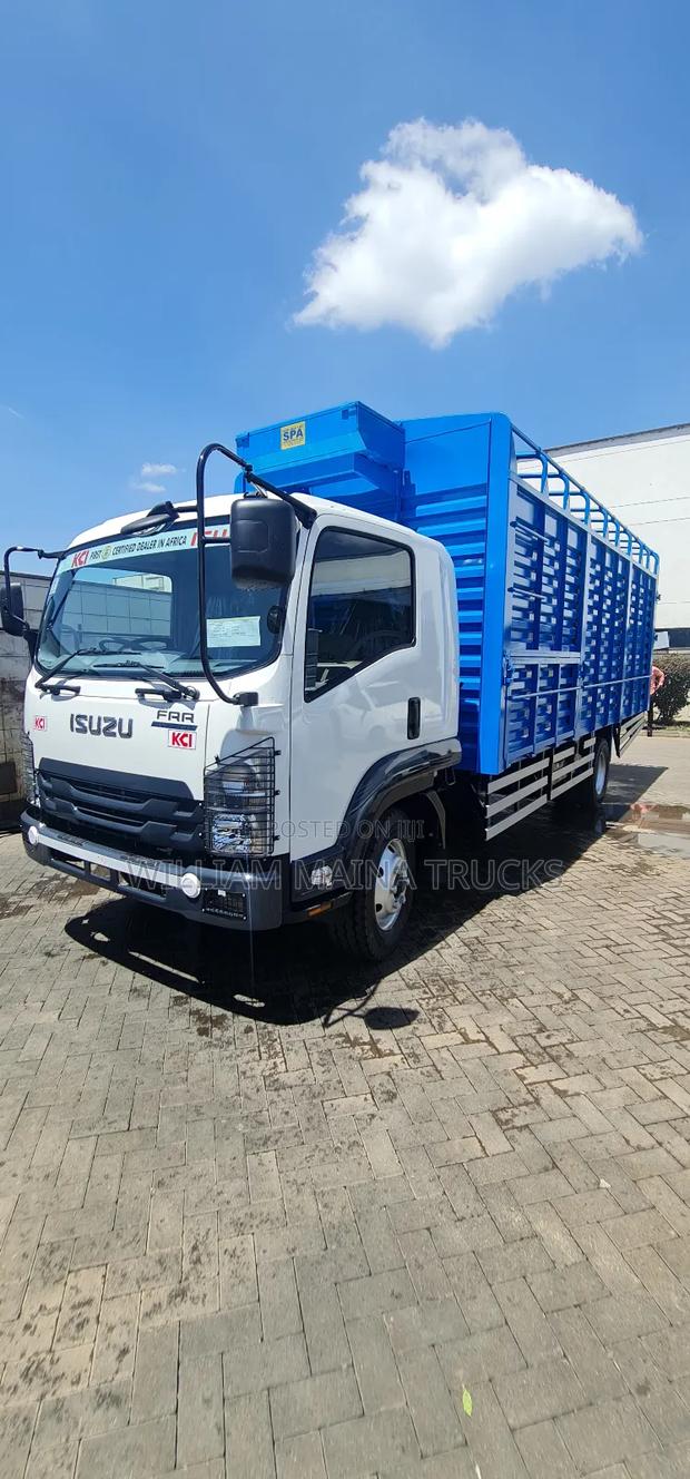 Isuzu 4 FRR 90 2025 White - thumbnail 2