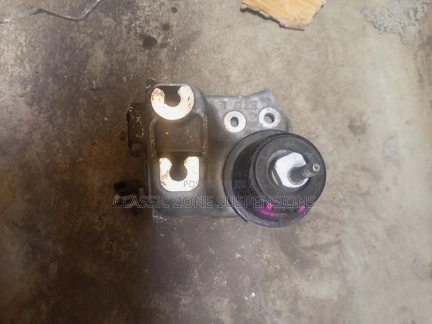 Subaru Outback Engine Mount