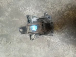Suzuki Wagon R Engine Mount