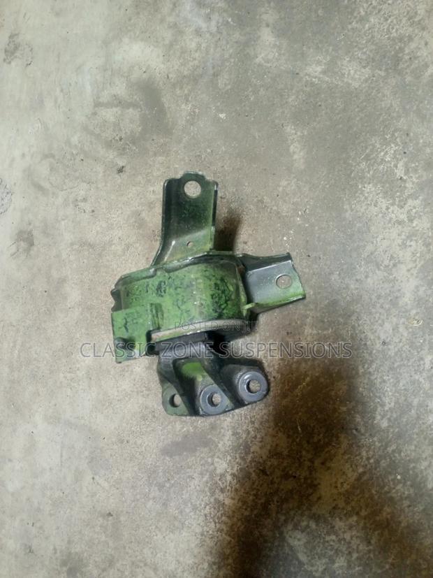 Suzuki Wagon R Engine Mount - thumbnail 2