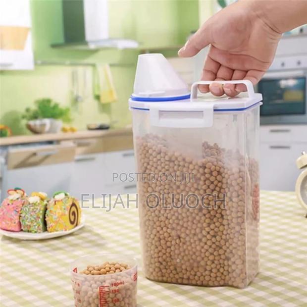 Cereal Storage Container With Measuring Cup and Handle - thumbnail 3