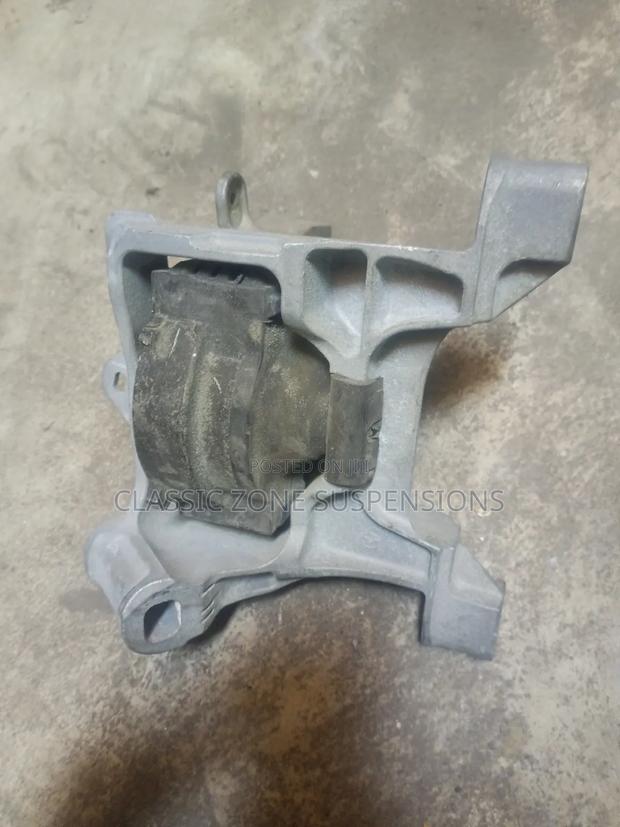 Axela New Model Engine Mount