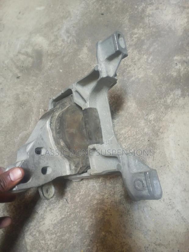 Axela New Model Engine Mount - thumbnail 2