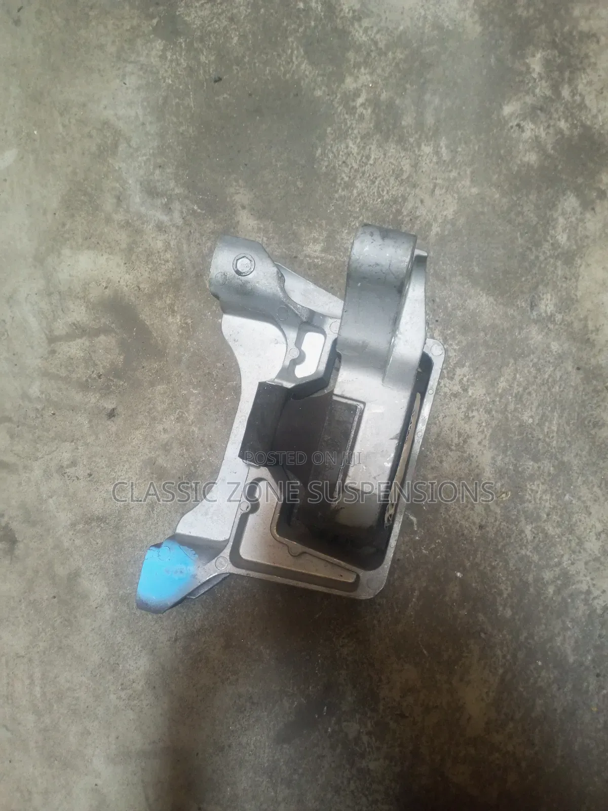 Axela New Model Engine Mount
