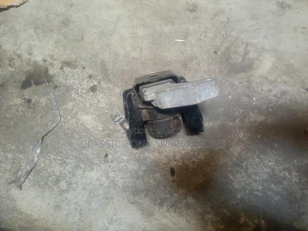 Suzuki Swift Engine Mount - thumbnail 2