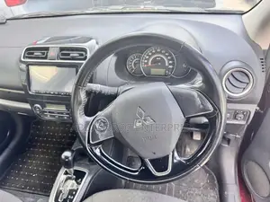 Mitsubishi Mirage ES 2018 Purple