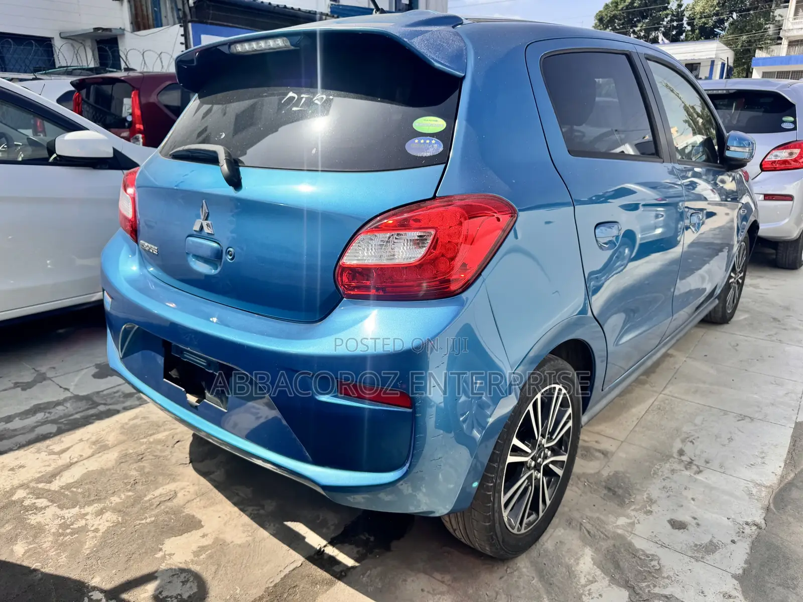 Mitsubishi Mirage SE 2018 Blue