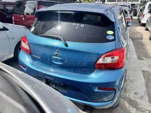 Mitsubishi Mirage SE 2018 Blue