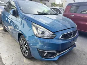 Mitsubishi Mirage SE 2018 Blue