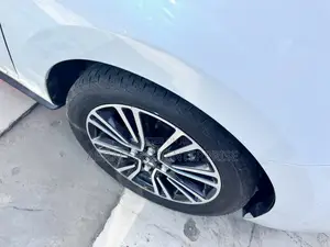 Mitsubishi Mirage ES 2018 Pearl