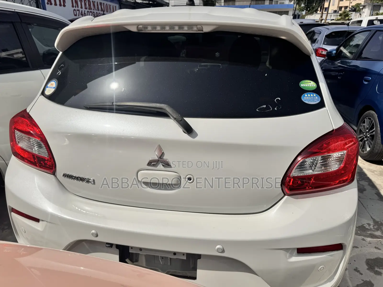 Mitsubishi Mirage ES 2018 Pearl