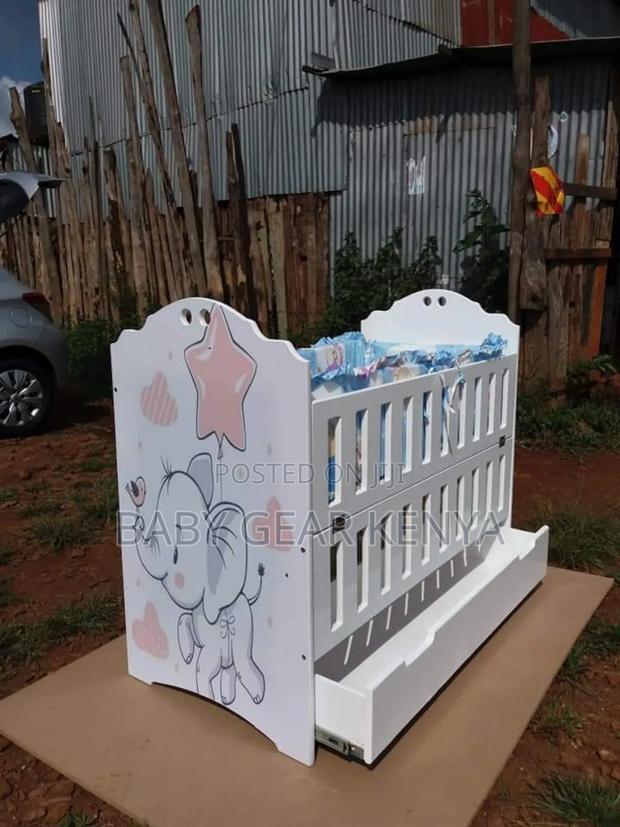 Baby Cot*Spray Painted - main view