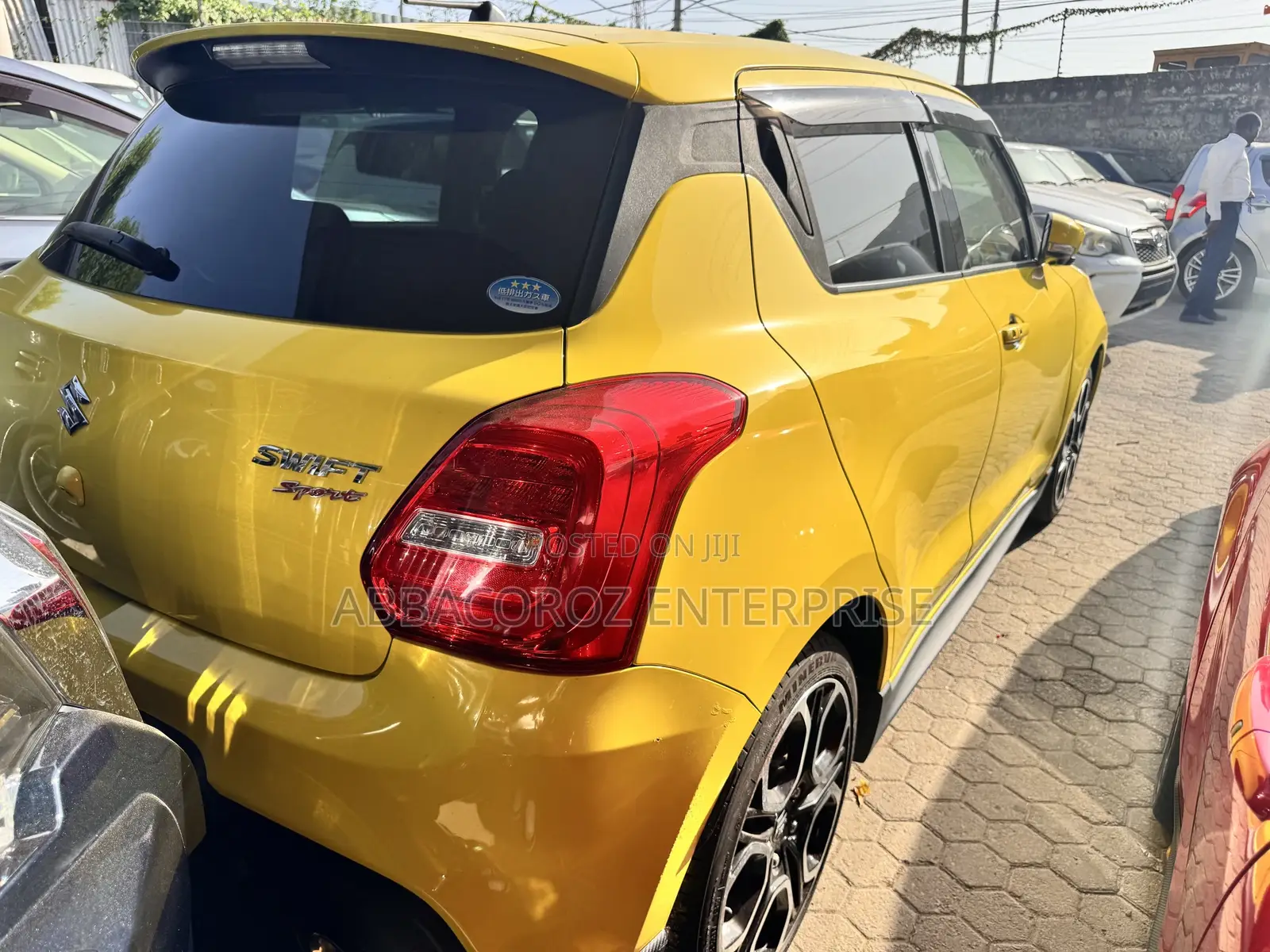Suzuki Swift 2018 Yellow
