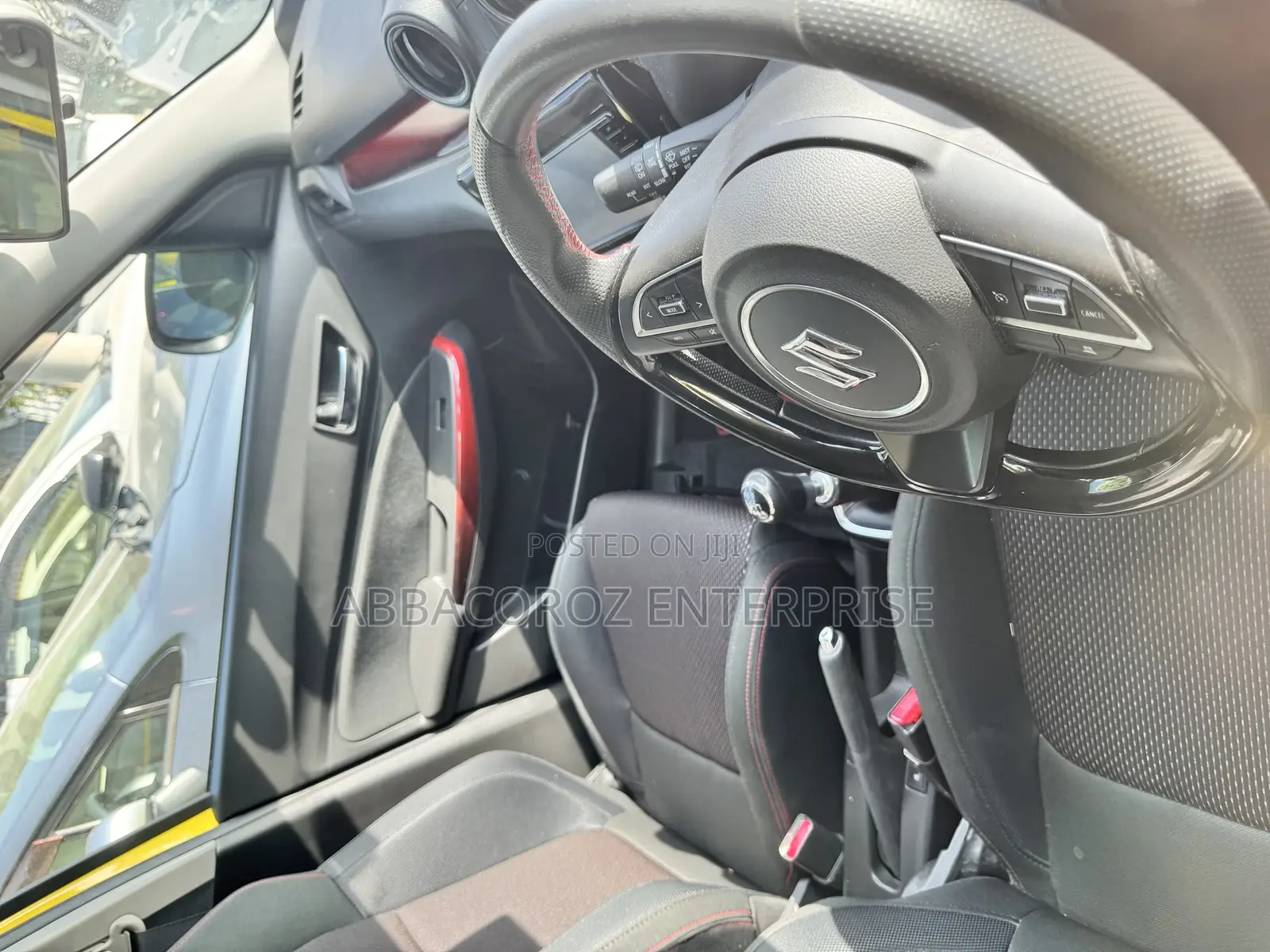 Suzuki Swift 2018 Yellow
