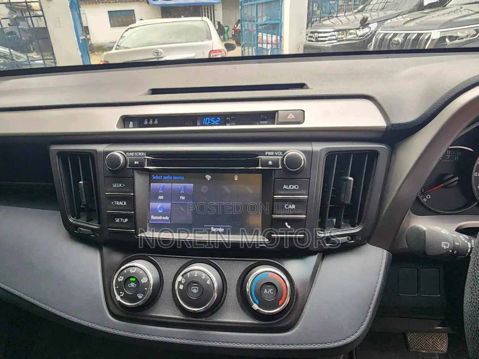 Toyota RAV4 2017 Gray