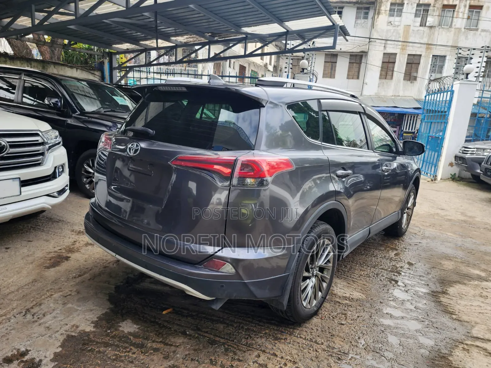 Toyota RAV4 2017 Gray