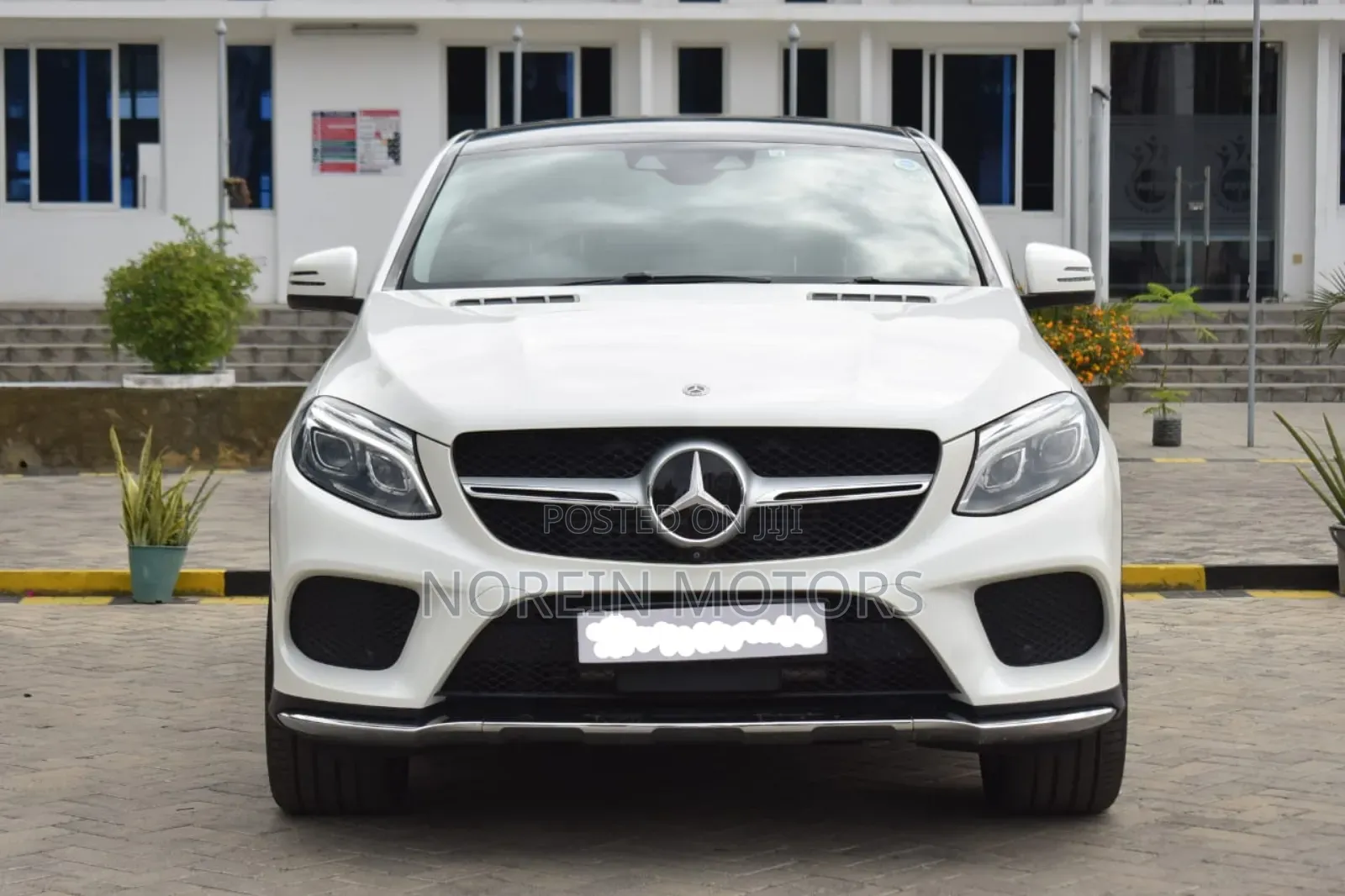 Mercedes-Benz GLE-Class 2018 Off white