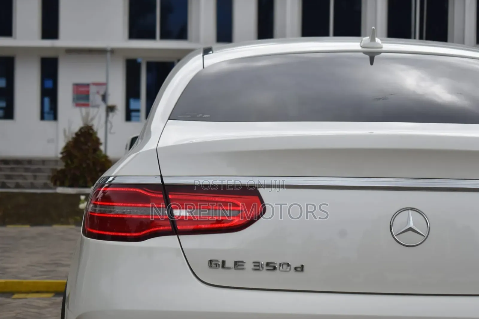 Mercedes-Benz GLE-Class 2018 Off white