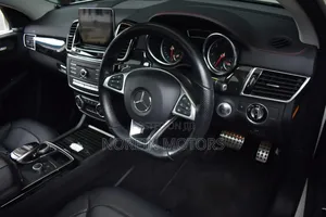 Mercedes-Benz GLE-Class 2018 Off white