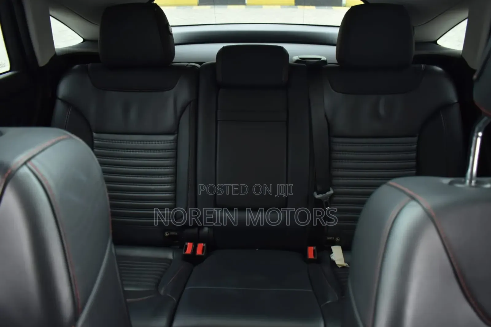 Mercedes-Benz GLE-Class 2018 Off white