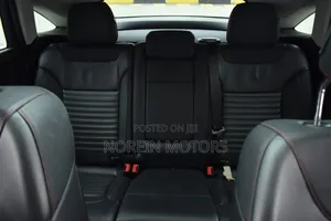 Mercedes-Benz GLE-Class 2018 Off white