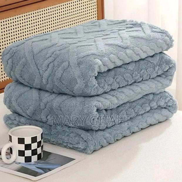 Warm Embossed Throw Blanket Plush Plush Blanket at - thumbnail 2