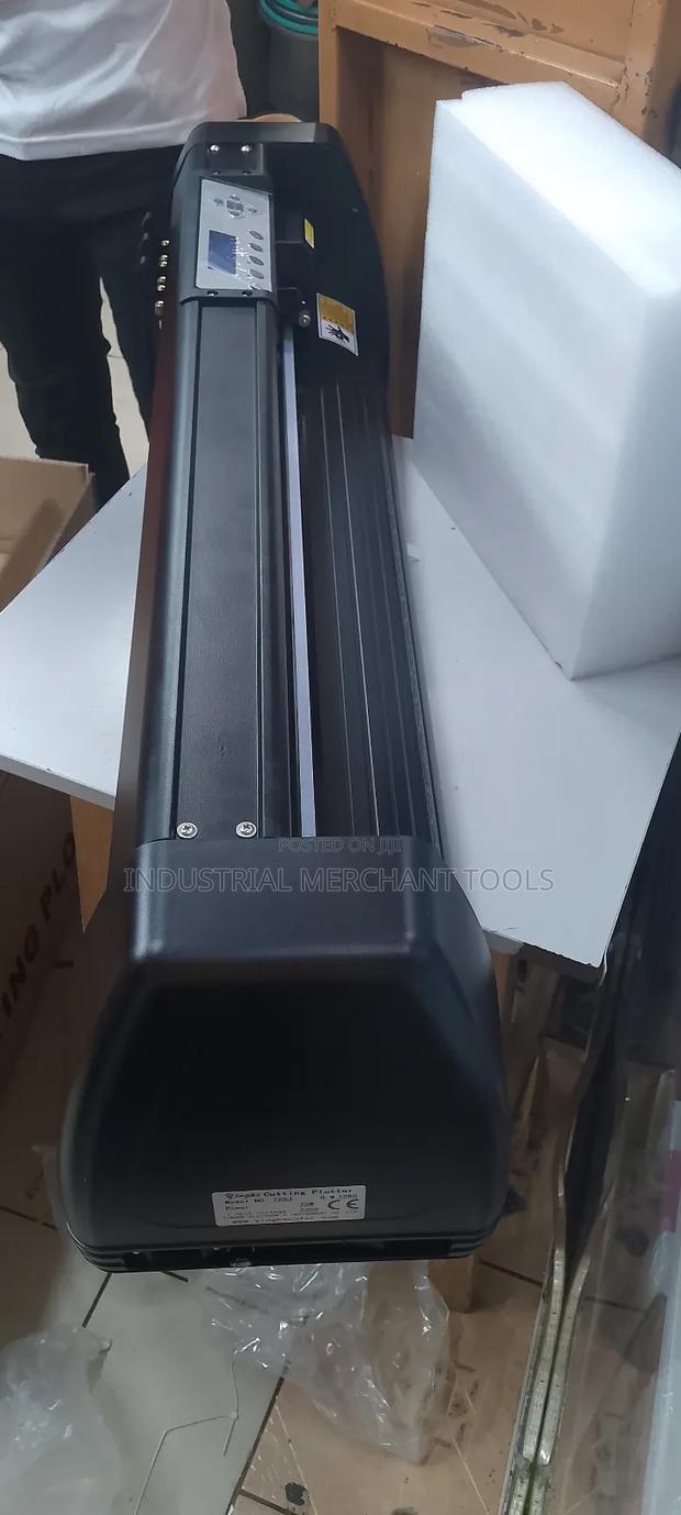 Plotter Cutting Machine 2ft - main view