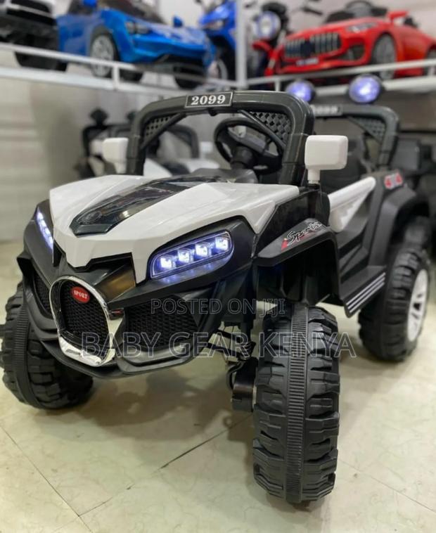 Electric Kids 4 by 4 Jeep Wrangler Rideon Toy *Toy Car*White
