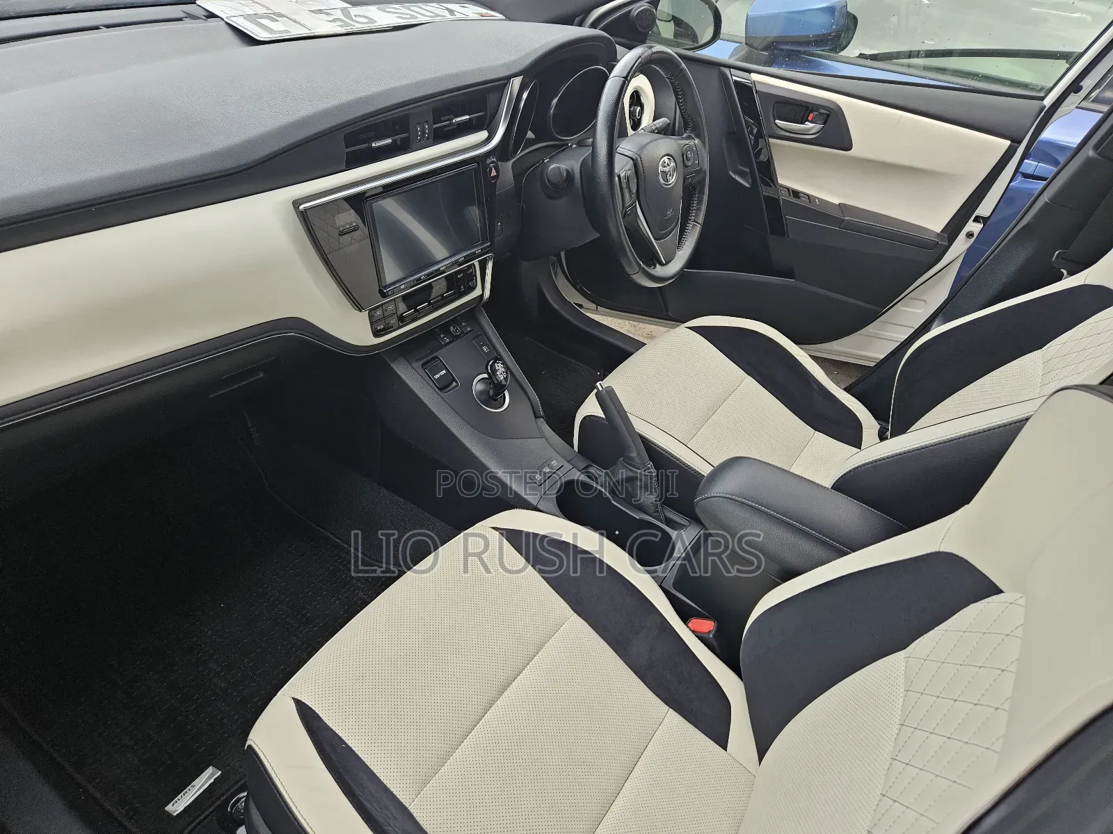 Toyota Auris 2018 White
