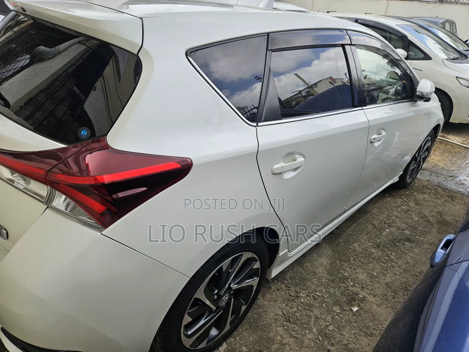 Toyota Auris 2018 White