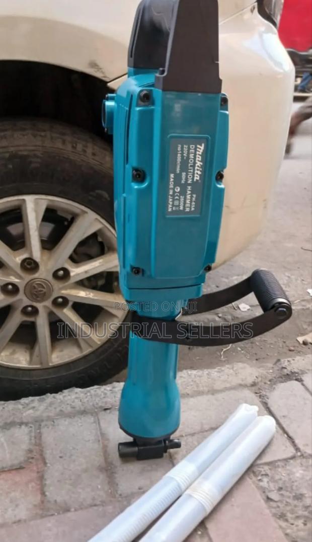 Unique Makita Demolition Hammer - main view