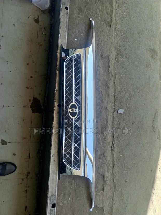 Matatu Hiace Toyota Shark 5l/3l Chrome Grille