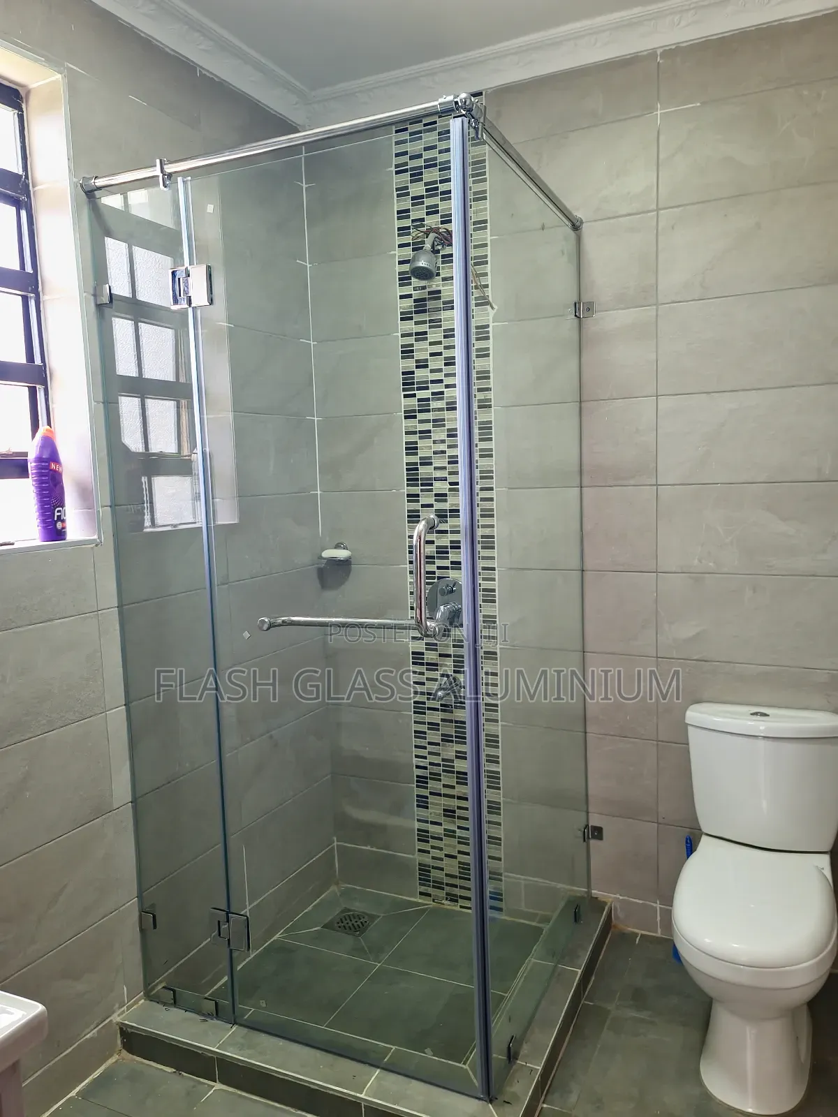 Frameless Shower Enclosure